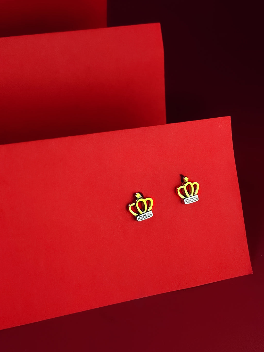 Seniva Queen Studs