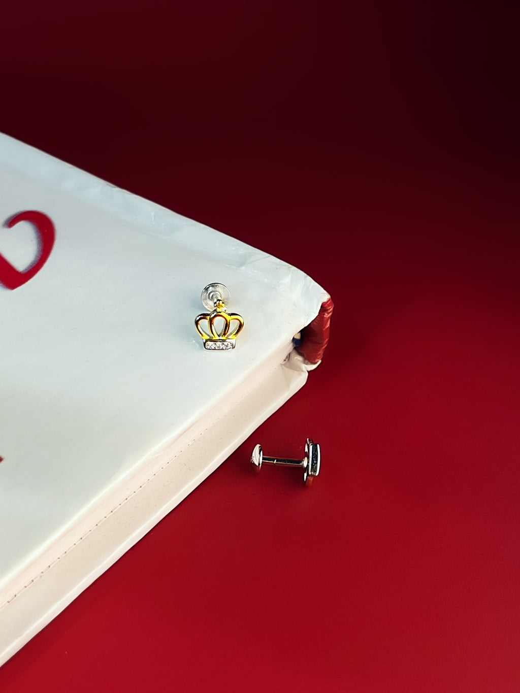 Seniva Queen Studs