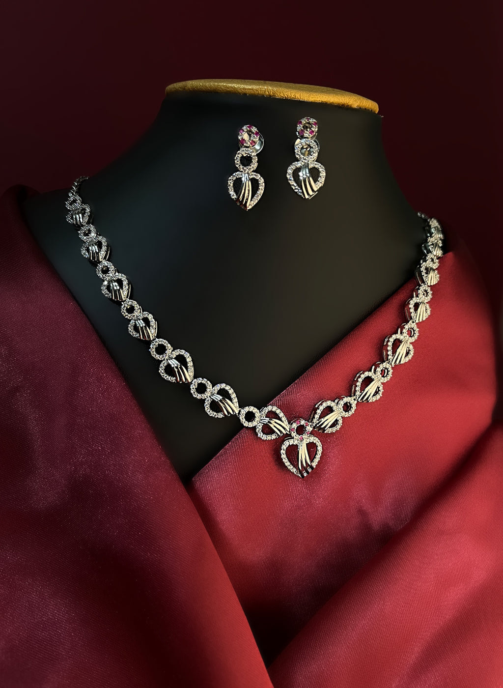 Elvarya Silver Necklace For Her