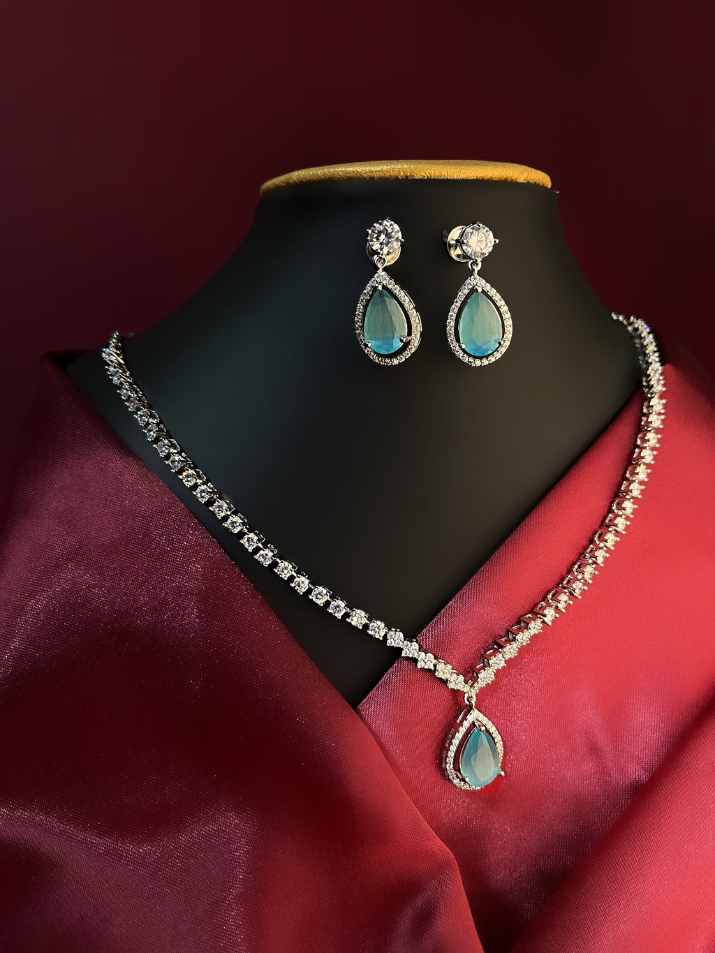 Veloura Silver Necklace For Her
