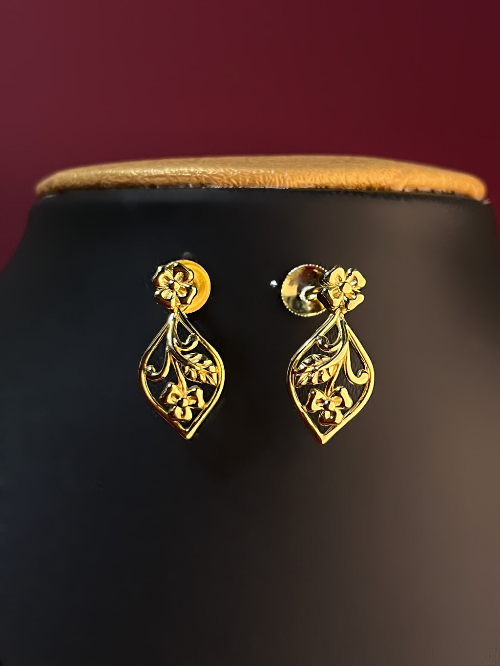 Elvarya Silver Necklace For Her
