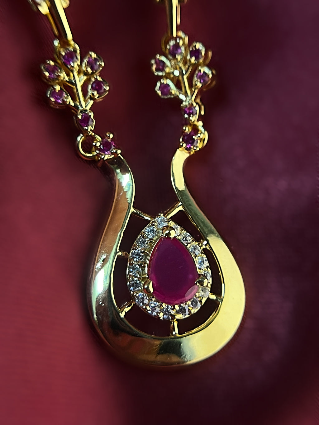 Avirein Silver Necklace For Her